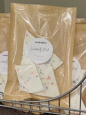 Wonderfully Made Soy Wax Melt Brittle
